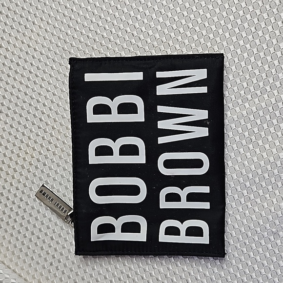 BOBBI BROWN SMALL MAKE-UP CASE IN BLACK - Picture 1 of 8